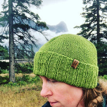 Load image into Gallery viewer, Classic Knit Toque