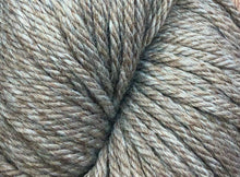 Load image into Gallery viewer, Braided Cable Beanie