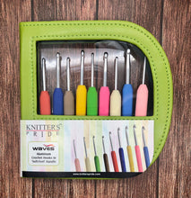 Load image into Gallery viewer, Crochet Hook Set (9 hooks)