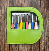 Load image into Gallery viewer, Crochet Hook Set (9 hooks)