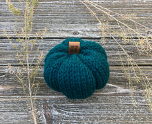 Load image into Gallery viewer, Knitted Pumpkin